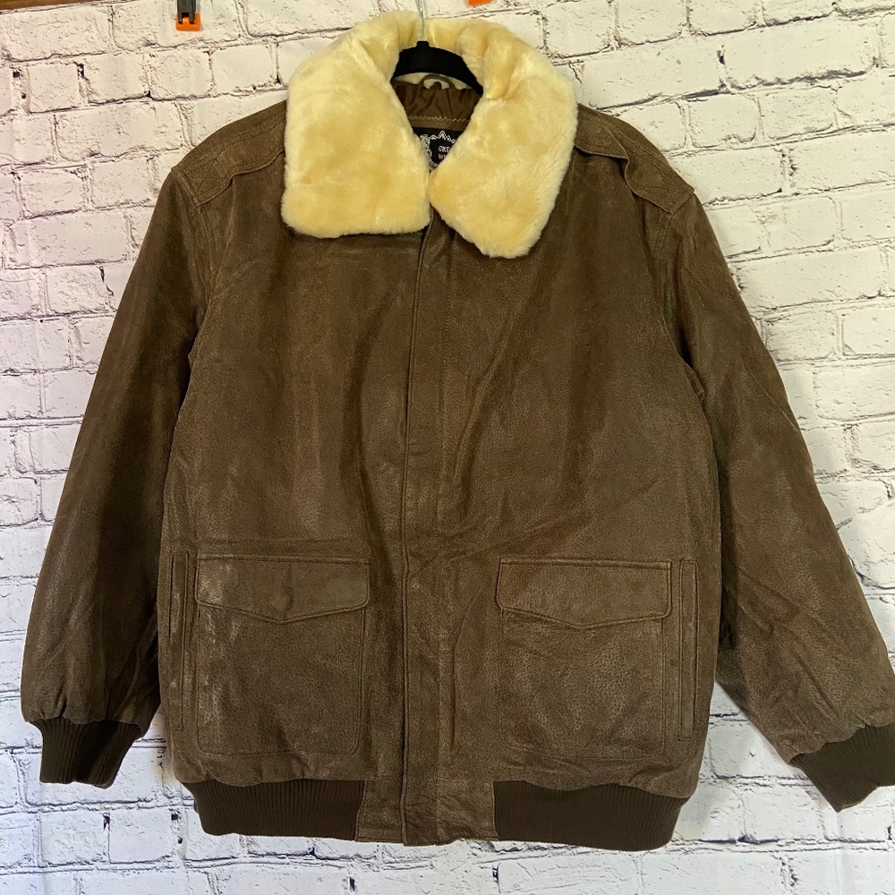 Great White Bear Leather Bomber Jacket Size XL Vintage Style Super Sleek!